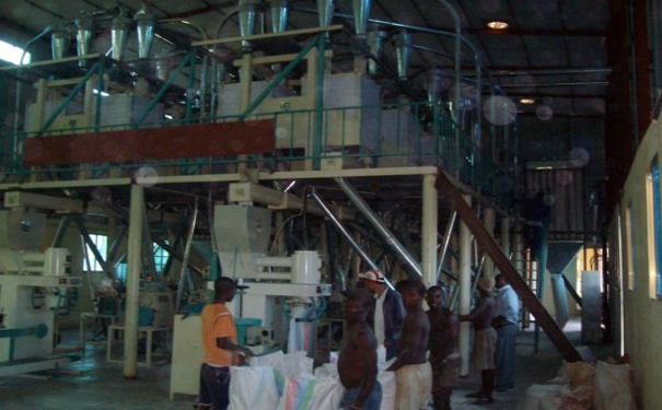 <a href=http://m.qimokatong.com/product/6/ target=_blank class=infotextkey>玉米深加工機械</a>